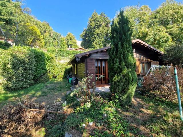 Villa Indipendente in vendita a Spiazzi, Caprino Veronese