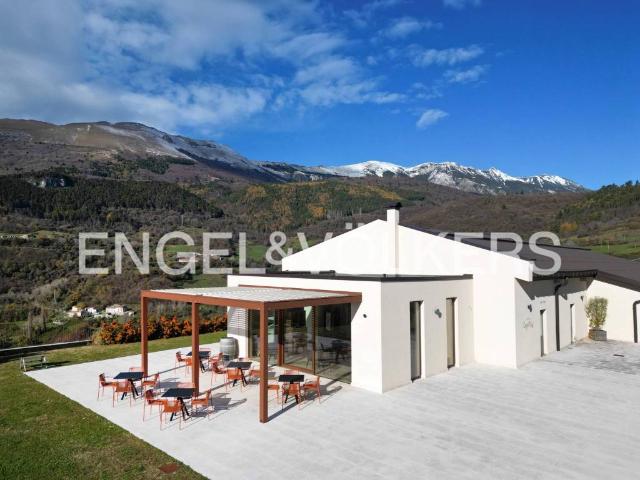 Villa Indipendente in vendita a Caprino Veronese, Veneto