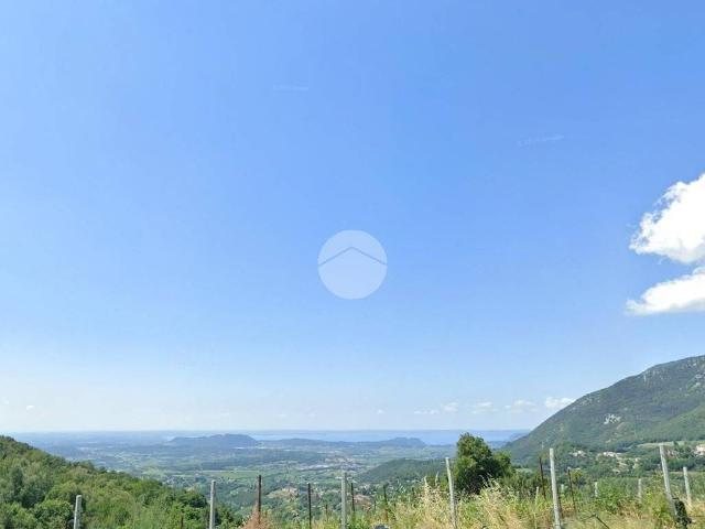 Villa Indipendente in vendita a Caprino Veronese, Veneto
