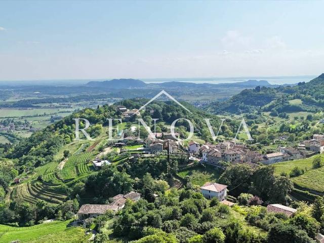 Villa Indipendente in vendita a Renzon, Caprino Veronese