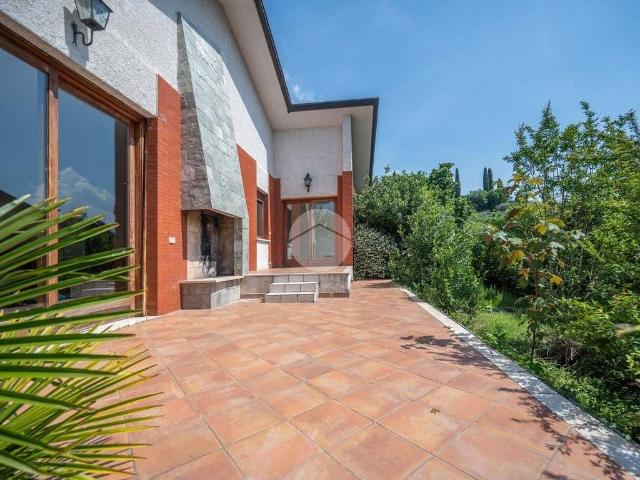 Villa Indipendente in vendita a Rubiana, Caprino Veronese