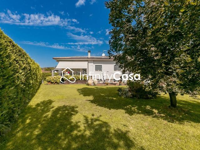 Villa Indipendente in vendita a Caprino Veronese, Veneto