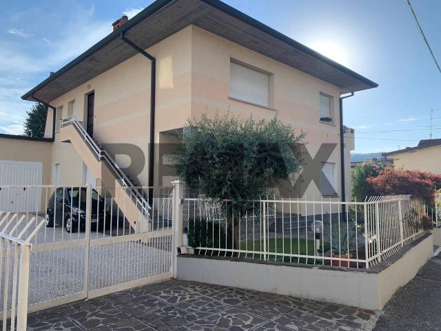 Villa Indipendente in vendita a Pirlotti, Capriolo