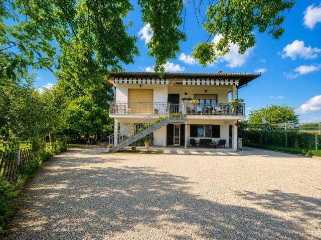 Villa Indipendente in vendita a Caramagna Piemonte, Cuneo
