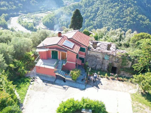 Villa Indipendente in vendita a Rivarola, Carasco