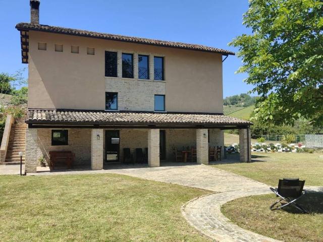 Villa Indipendente in vendita a Marche, Ascoli Piceno
