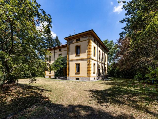 Villa Indipendente in vendita a Realdino, Carate Brianza