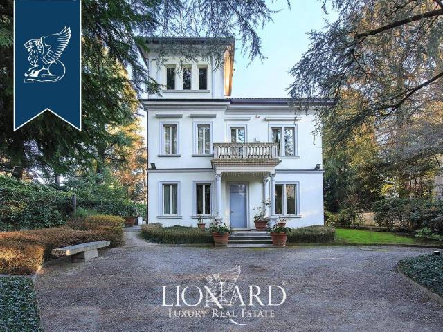 Villa Indipendente in vendita a Carate Brianza, Lombardia