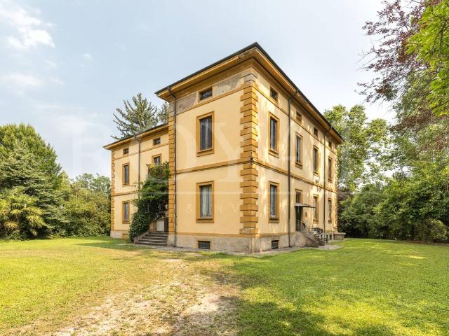 Villa Indipendente in vendita a Realdino, Carate Brianza