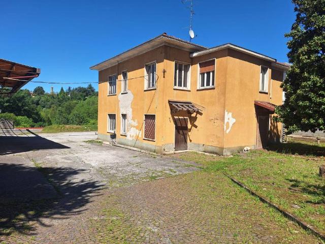 Villa Indipendente in vendita a Realdino, Carate Brianza