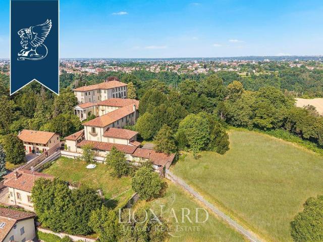 Villa Indipendente in vendita a Carate Brianza, Lombardia