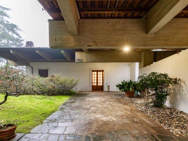 Villa Indipendente in vendita a Realdino, Carate Brianza