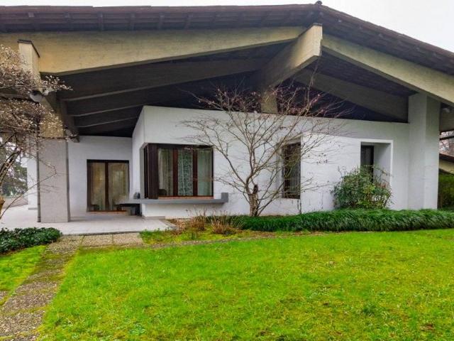 Villa Indipendente in vendita a Realdino, Carate Brianza