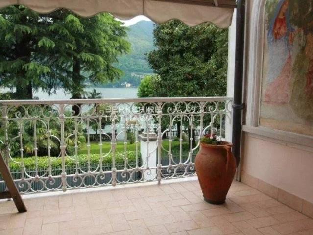 Villa Indipendente in vendita a Carate Urio, Como