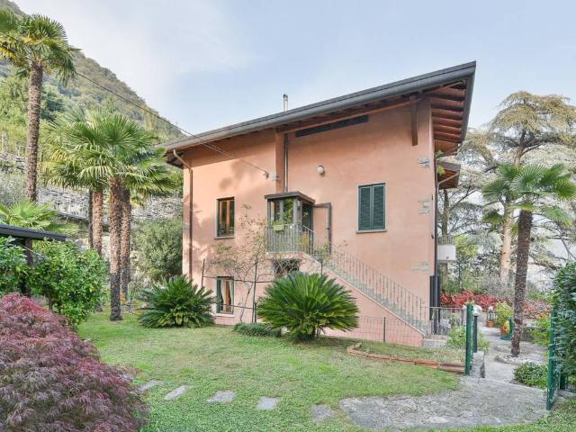 Villa Indipendente in vendita a Carate Urio, Como