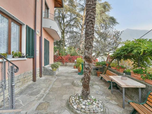 Villa Indipendente in vendita a Carate, Carate Urio