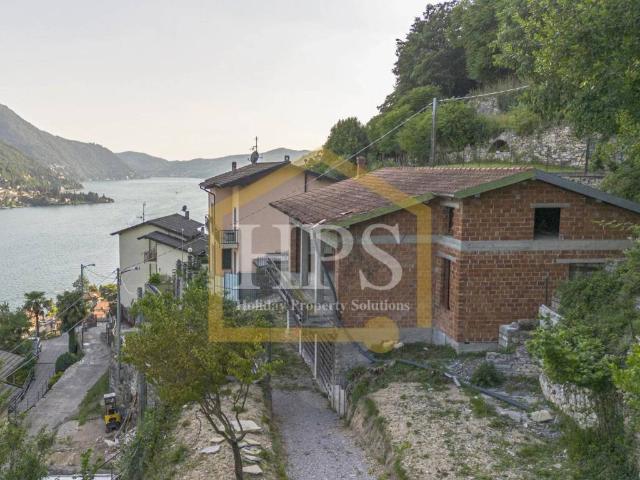 Villa Indipendente in vendita a Carate Urio, Lombardia