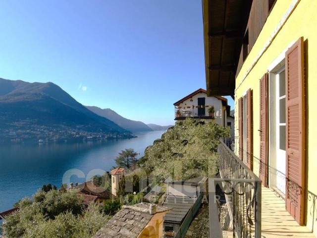 Villa Indipendente in vendita a Carate Urio, Como