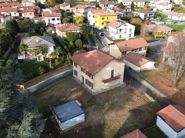 Villa Indipendente in vendita a Unione dei comuni del Medio Verbano, Caravate