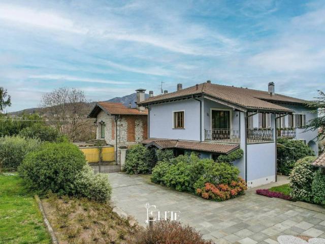 Villa Indipendente in vendita a Unione dei comuni del Medio Verbano, Caravate