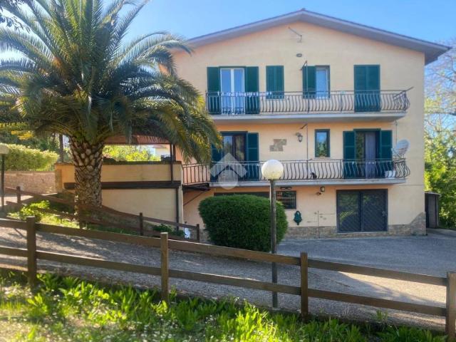 Villa Indipendente in vendita a Carbognano, Lazio
