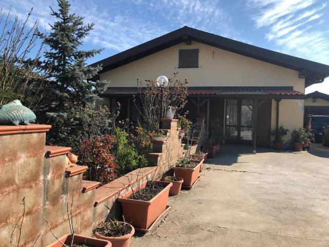 Villa Indipendente in vendita a Piemonte, Alessandria
