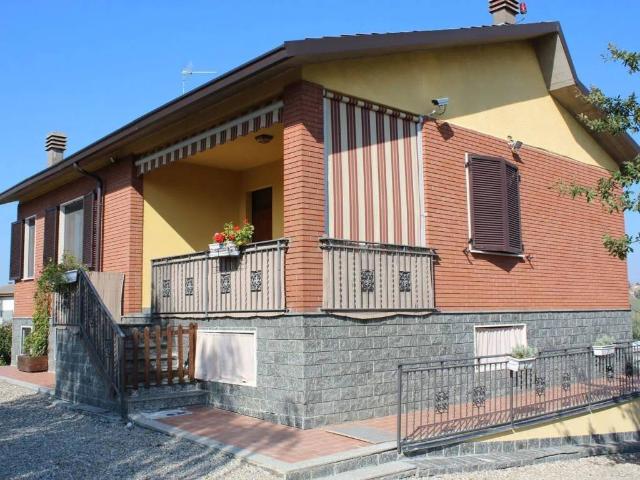 Villa Indipendente in vendita a Piemonte, Alessandria