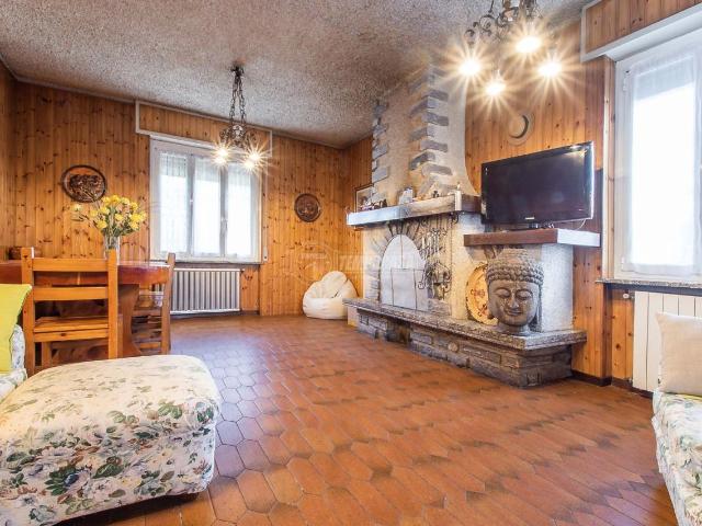 Villa Indipendente in vendita a Carbonate, Lombardia