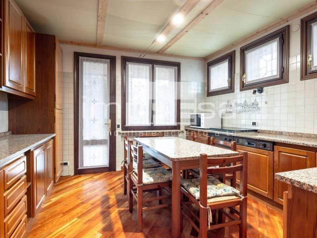 Villa Indipendente in vendita a Carbonera, Veneto