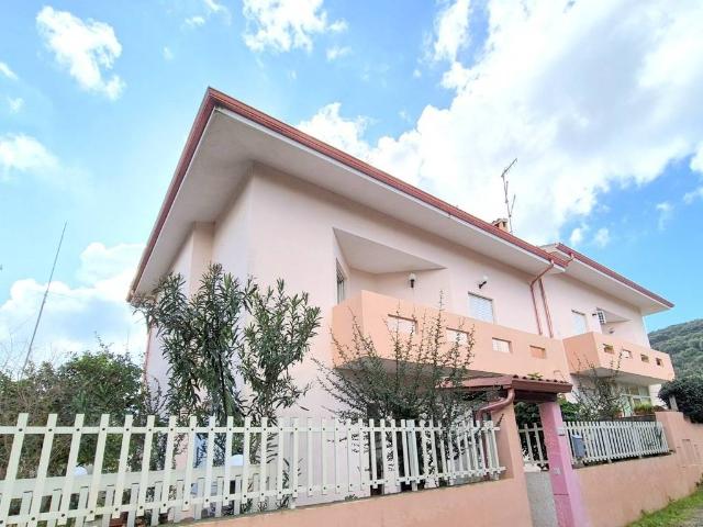 Villa Indipendente in vendita a Carbonia, Sardigna/Sardegna