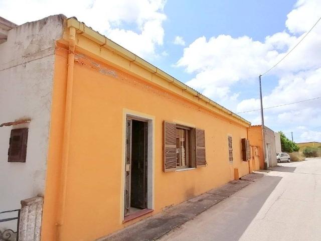 Villa Indipendente in vendita a Carbonia, Sardigna/Sardegna
