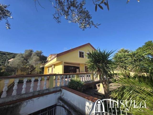 Villa Indipendente in vendita a Carbonia, Sardigna/Sardegna