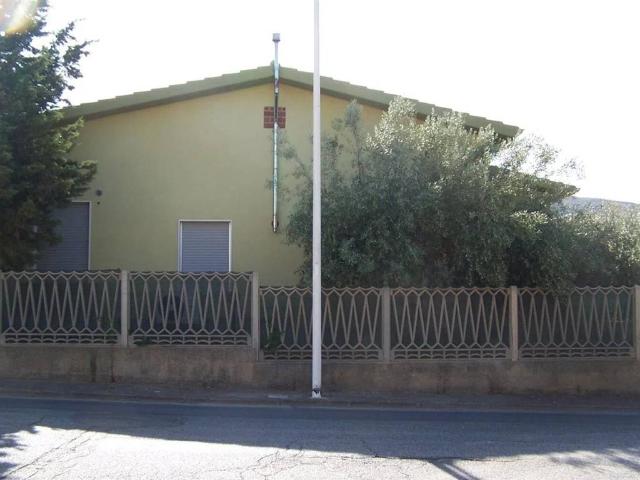 Villa Indipendente in vendita a Santa Caterina, Carbonia