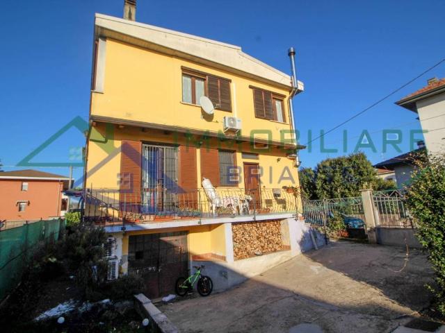 Villa Indipendente in vendita a Cuoricino, Cardano Al Campo