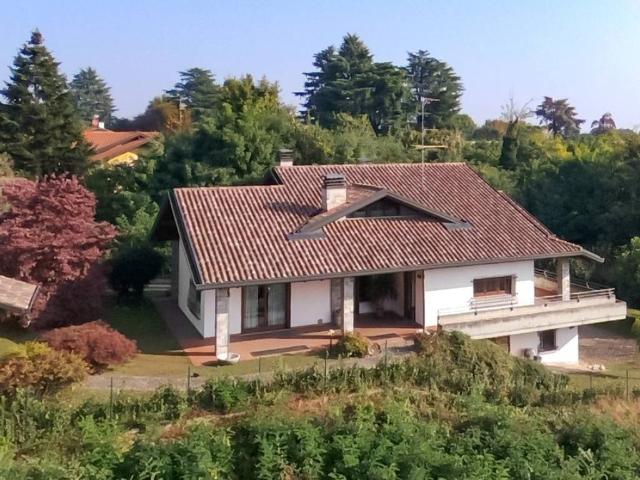 Villa Indipendente in vendita a Cuoricino, Cardano Al Campo