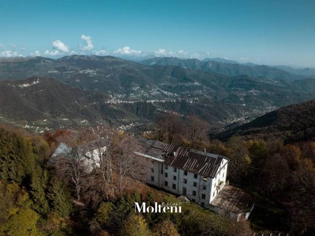 Villa Indipendente in vendita a Carenno, Lombardia