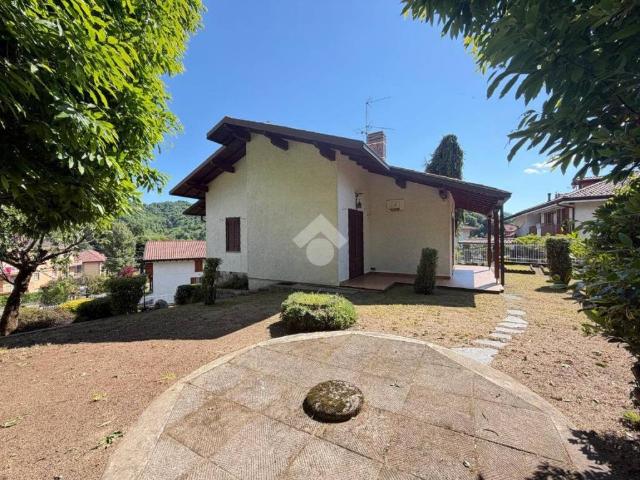 Villa Indipendente in vendita a Carenno, Lombardia