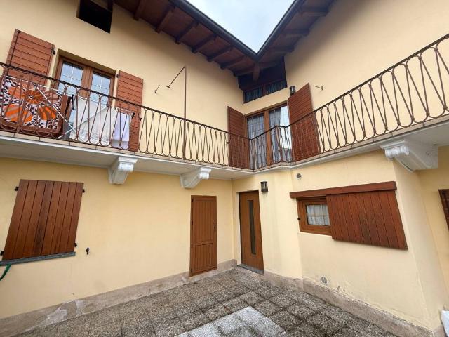 Villa Indipendente in vendita a Carenno, Lombardia