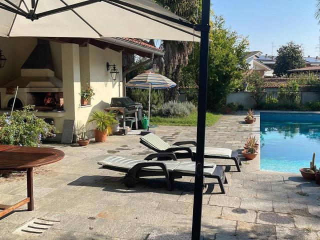 Villa Indipendente in vendita a Piemonte, Vercelli