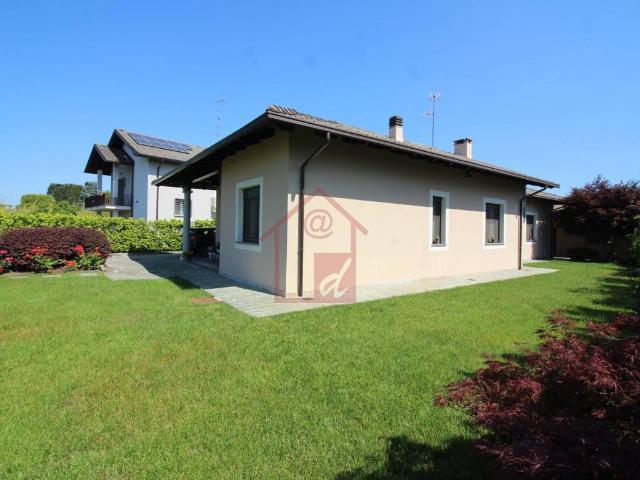 Villa Indipendente in vendita a Piemonte, Vercelli