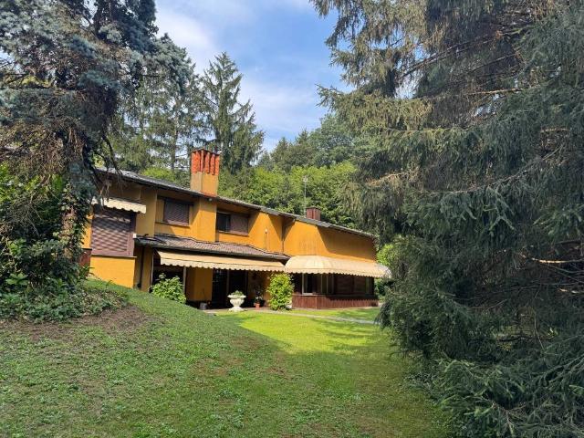 Villa Indipendente in vendita a Carimate, Lombardia