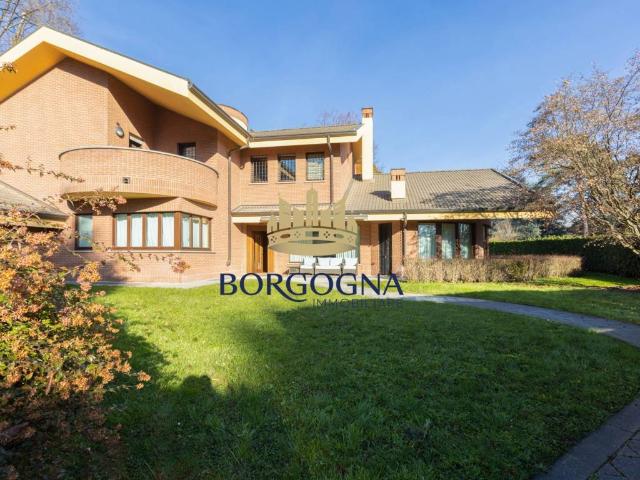 Villa Indipendente in vendita a Carimate, Lombardia