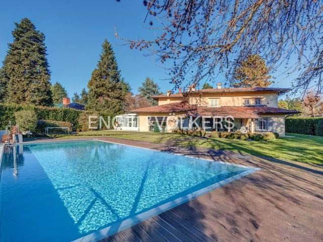 Villa Indipendente in vendita a Carimate, Lombardia