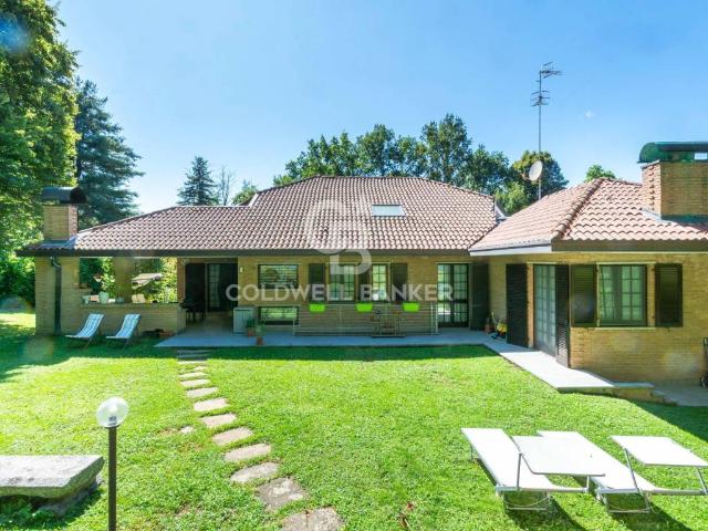 Villa Indipendente in vendita a Carimate, Lombardia