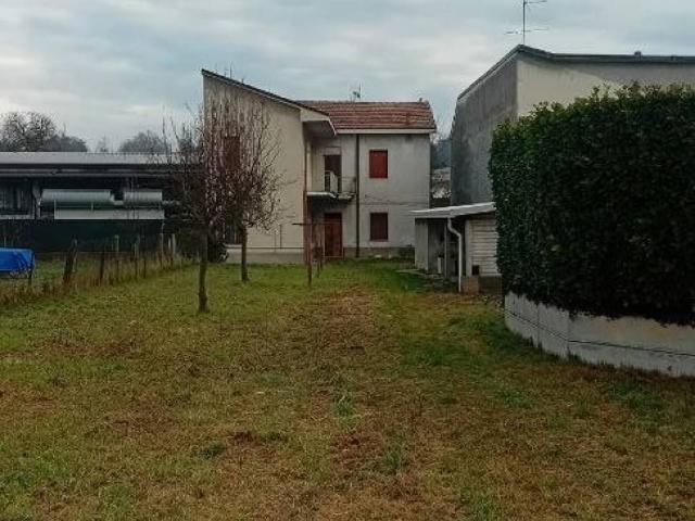 Villa Indipendente in vendita a Carimate, Lombardia