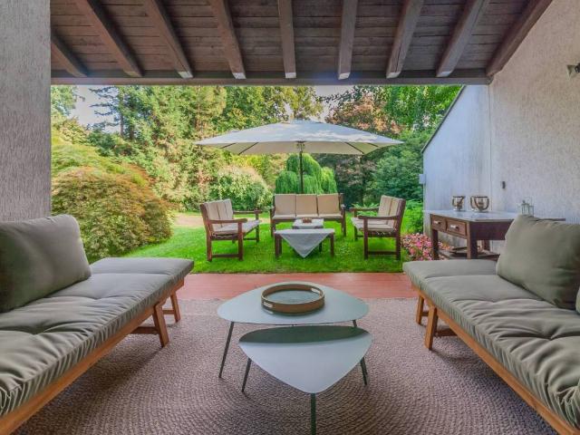 Villa Indipendente in vendita a Montesolaro, Carimate