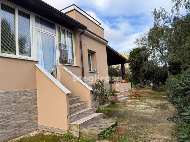 Villa Indipendente in vendita a Carini, Sicilia