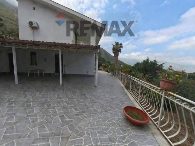 Villa Indipendente in vendita a Carini, Sicilia