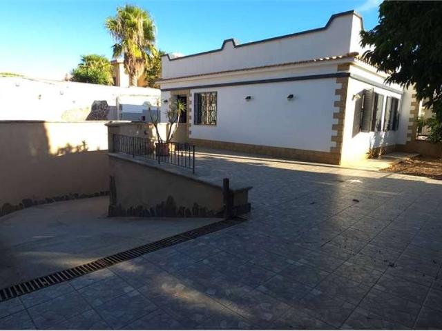 Villa Indipendente in vendita a Piraineto, Carini