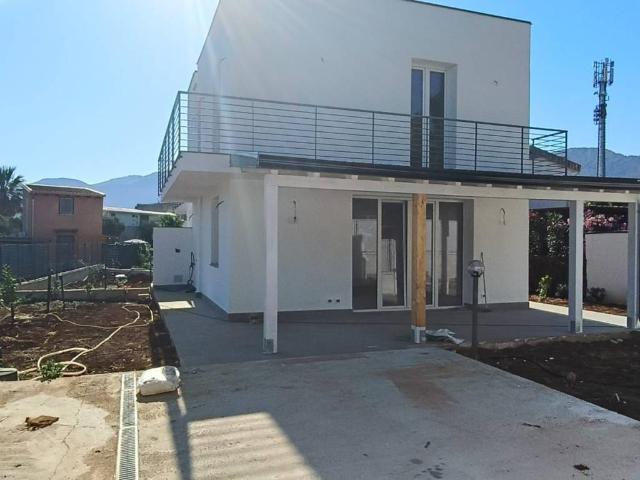 Villa Indipendente in vendita a Carini, Sicilia